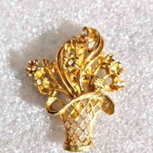 2" Gold Tone Crystal Flower Basket Brooch